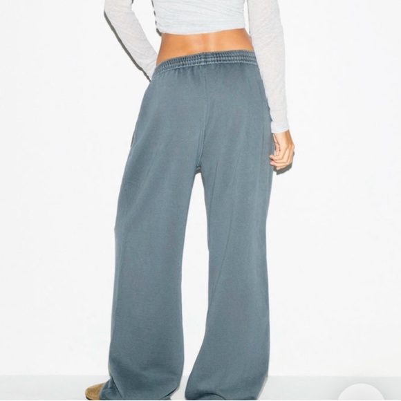 SKIMS Women's Color Zircon Sweatpants Size XS - Picture 2 of 12